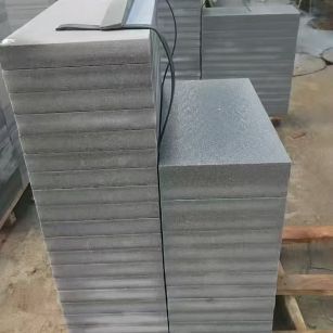 四川 芝麻灰火烧面300*600*50地铺石材