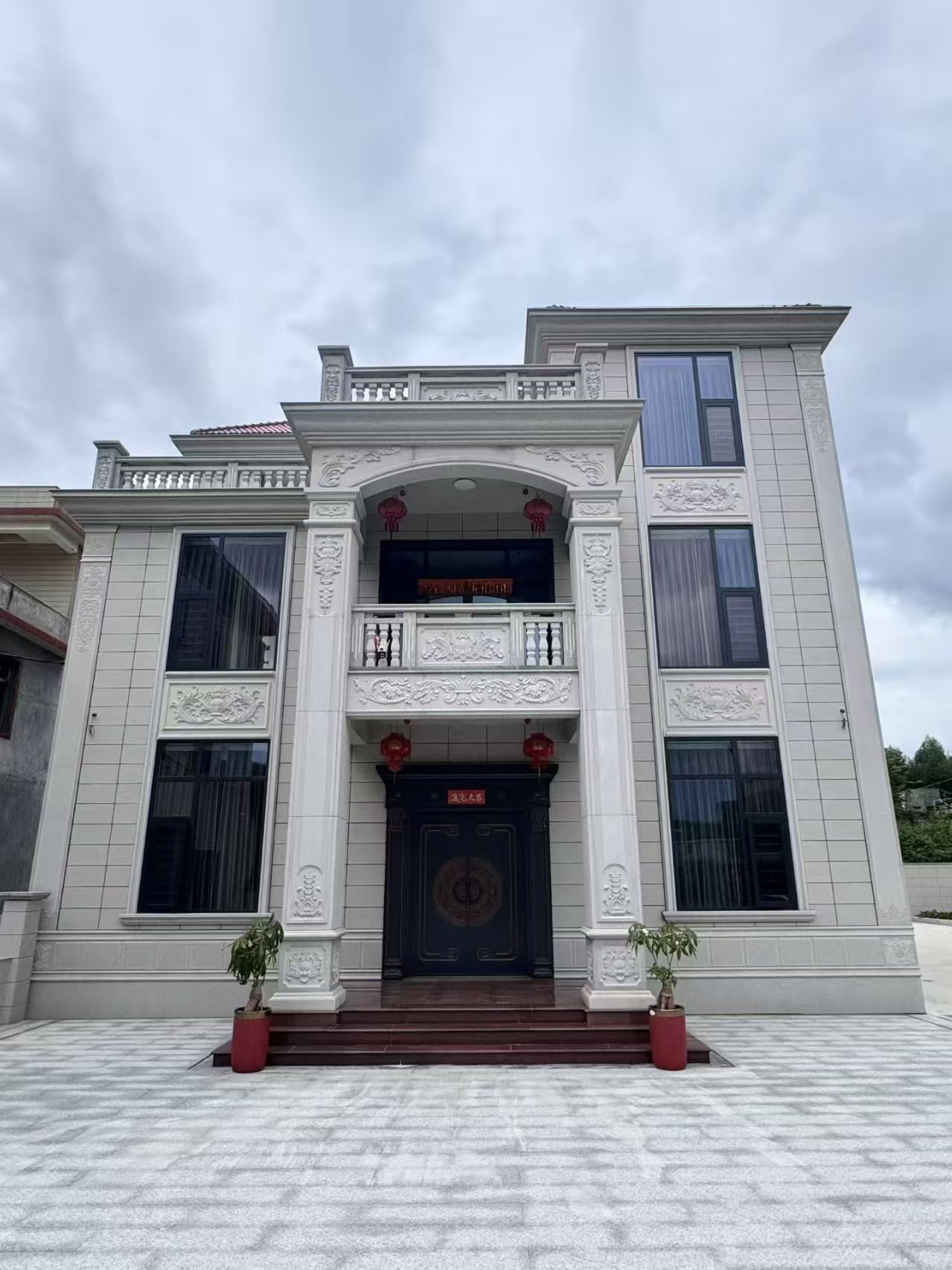 四川 芝麻白石材别墅干挂案例展示