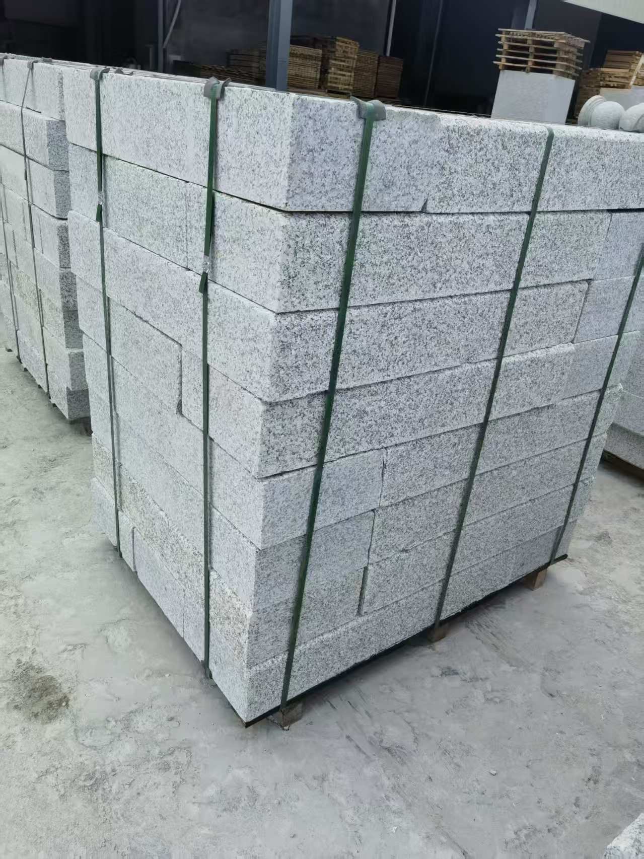 四川 芙蓉白火烧两面路沿石