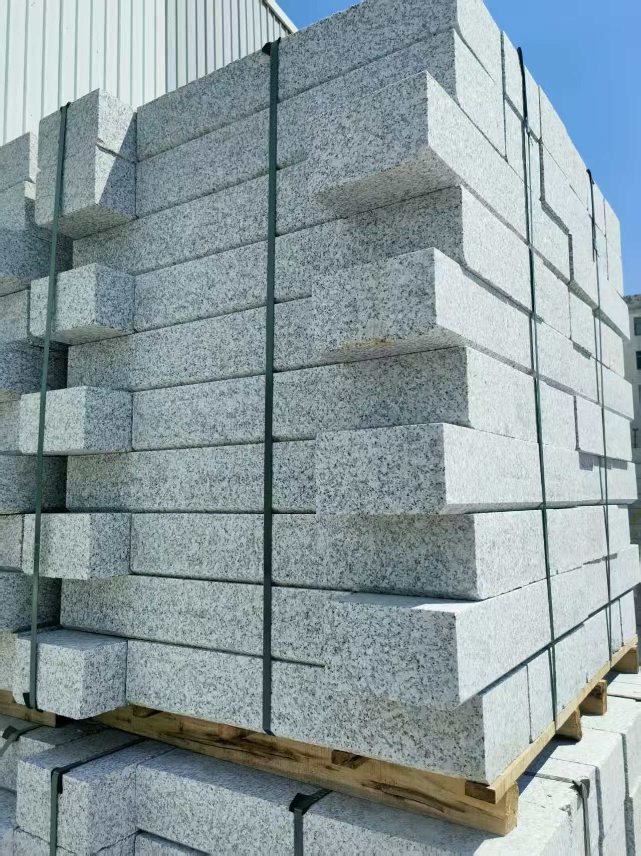 四川 路沿石颜色均匀、尺寸标准