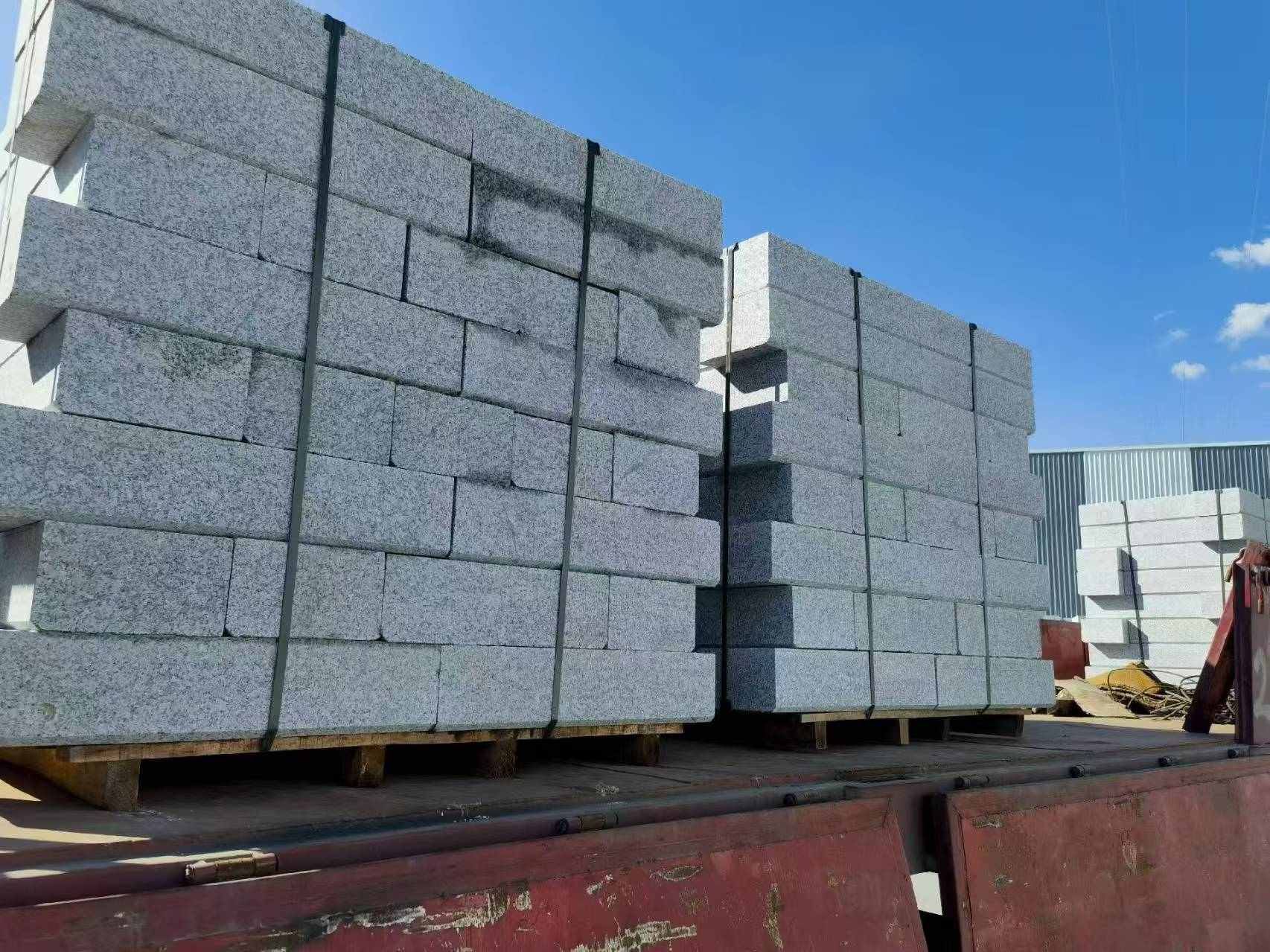 四川 路沿石装车出货