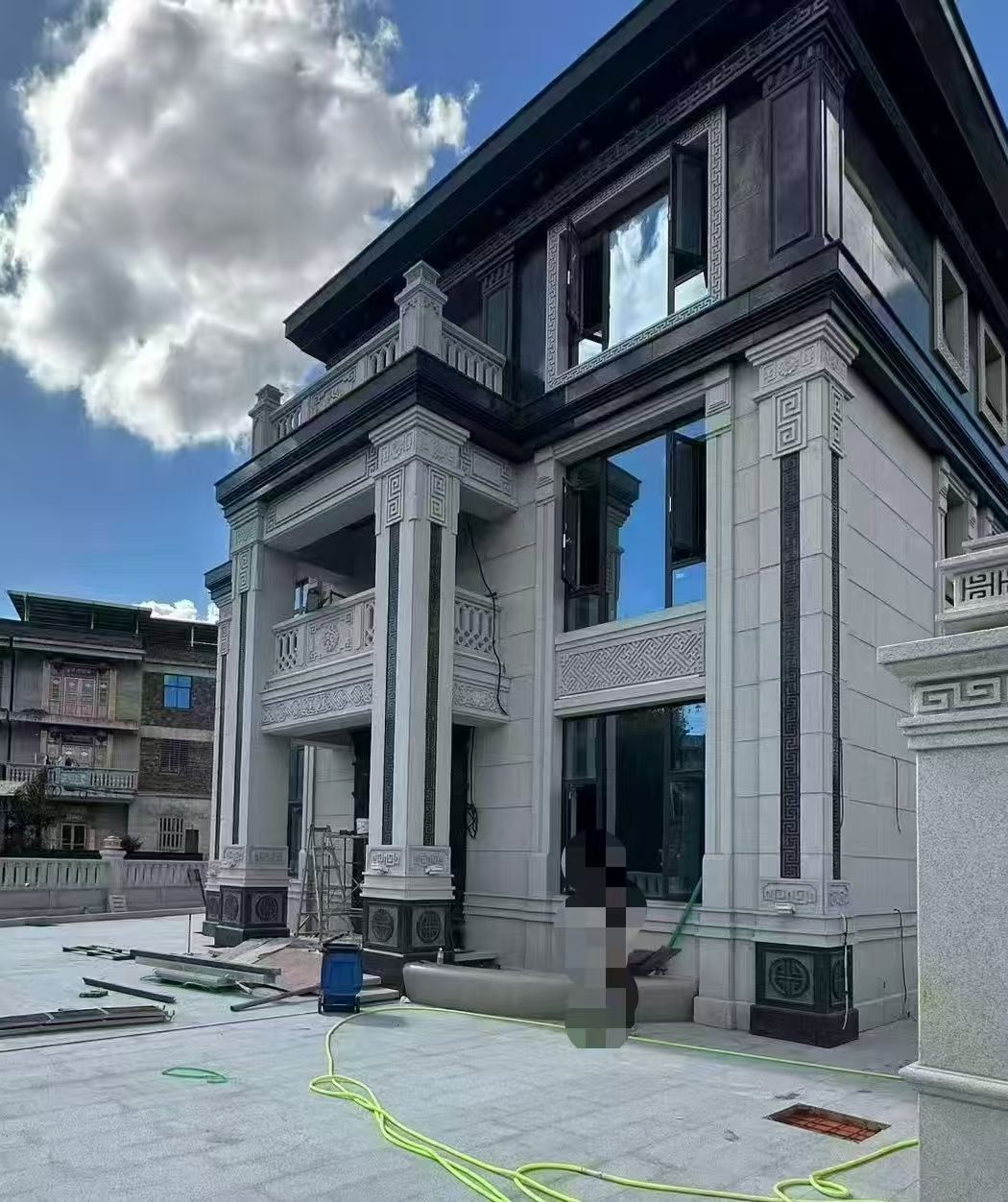 四川 别墅干挂，芝麻白与芝麻黑完美配合